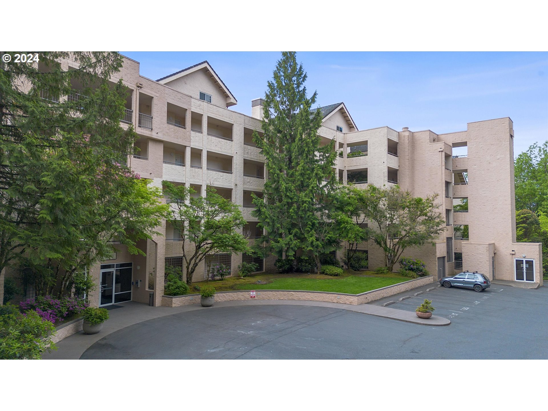 6645 W BURNSIDE RD 535