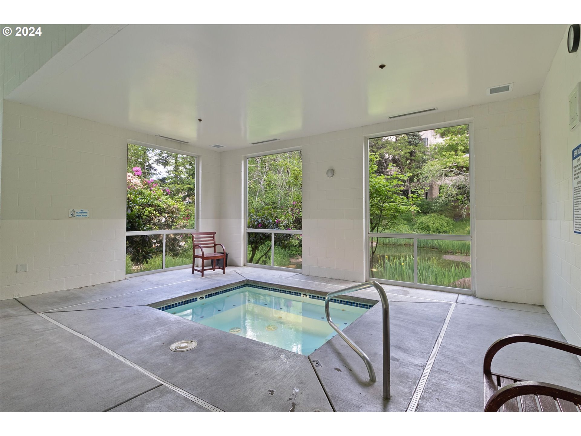 6645 W BURNSIDE RD 535
