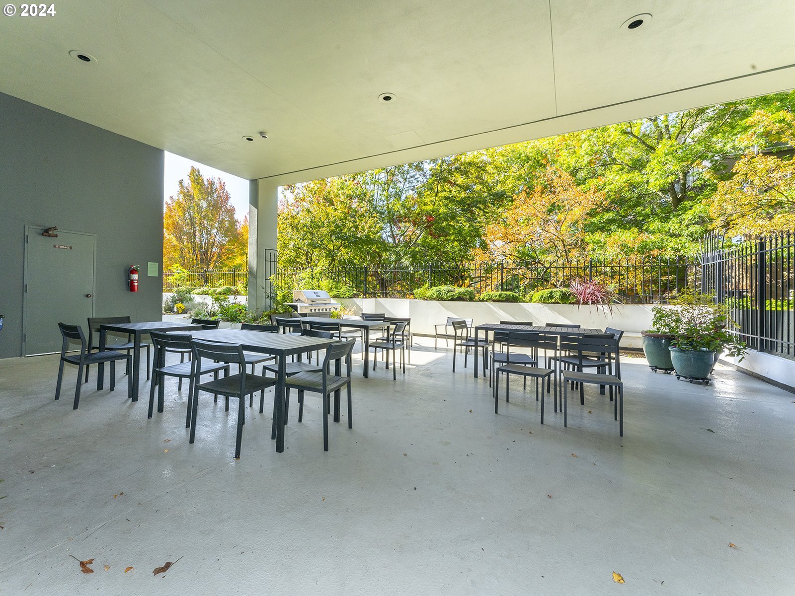 1220 NE 17TH AVE 14F