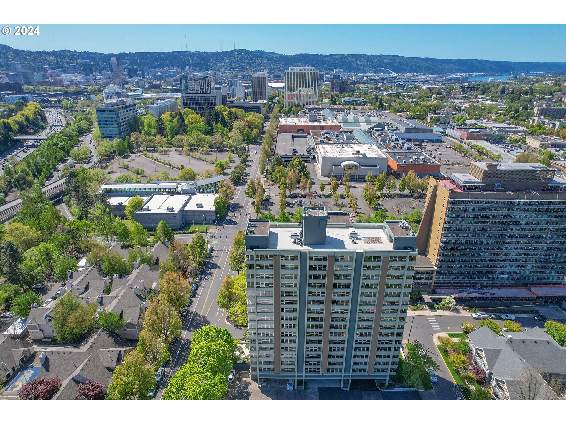 1220 NE 17TH AVE 14F