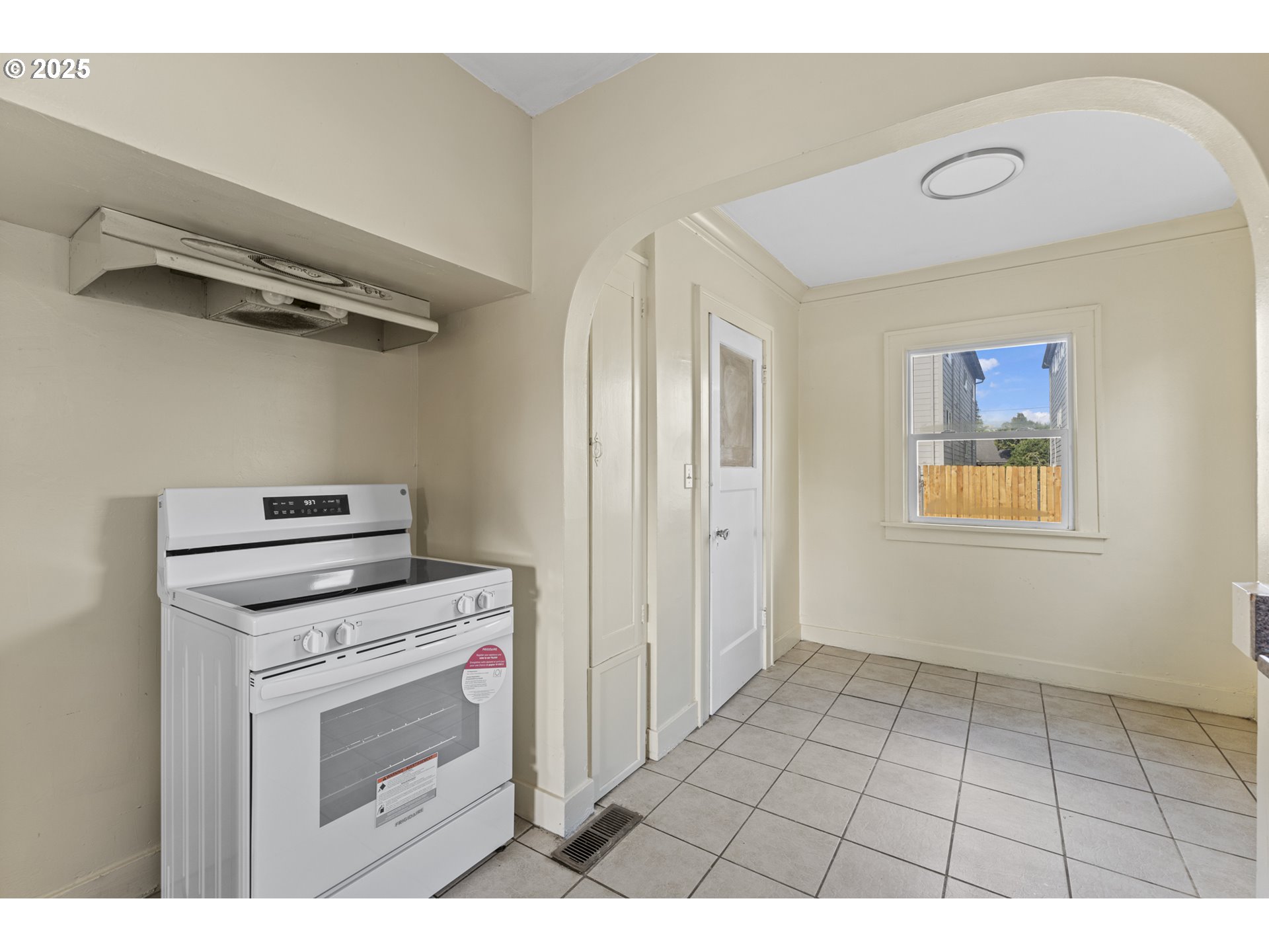 37 SE 81ST AVE