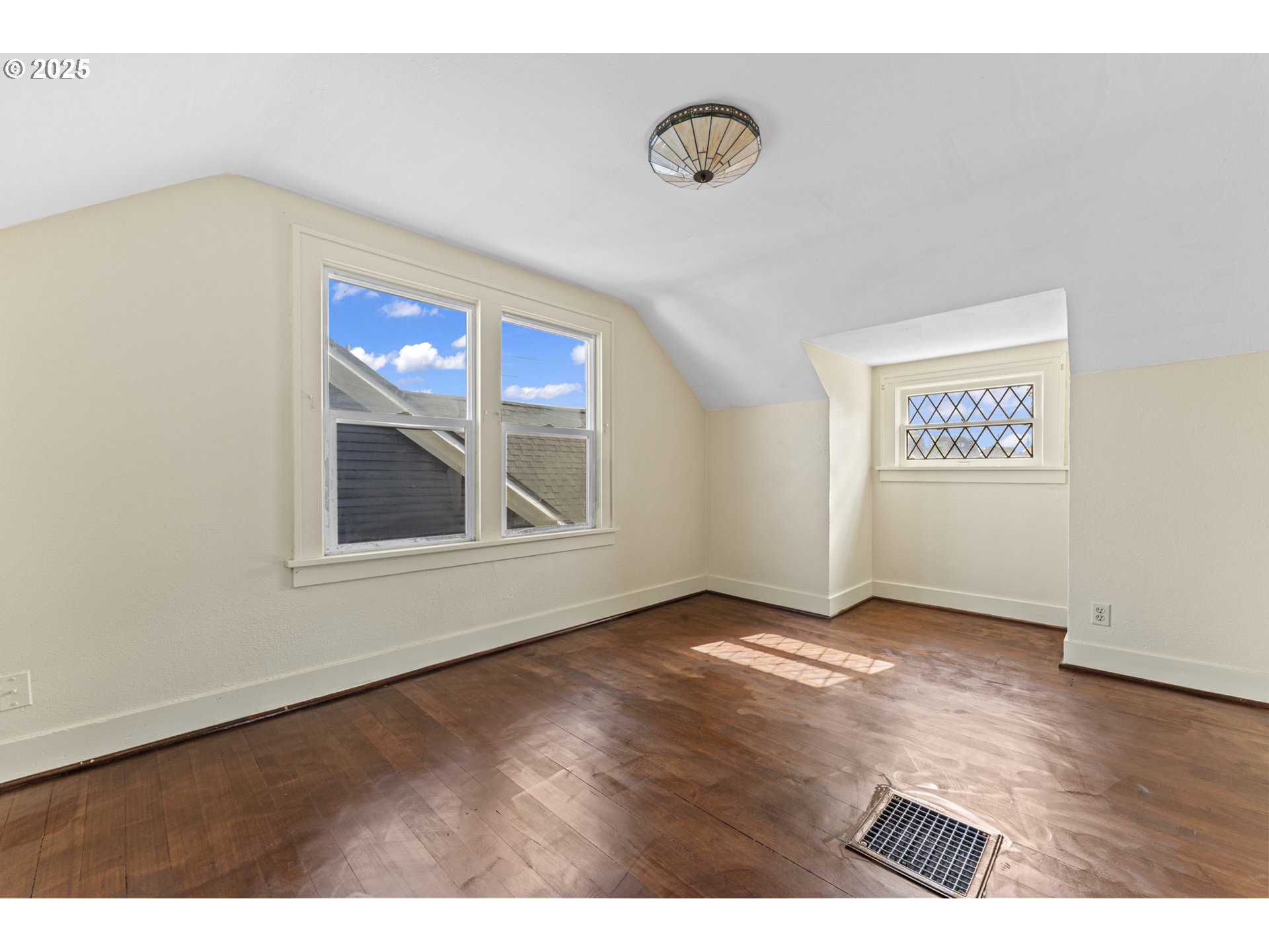 37 SE 81ST AVE