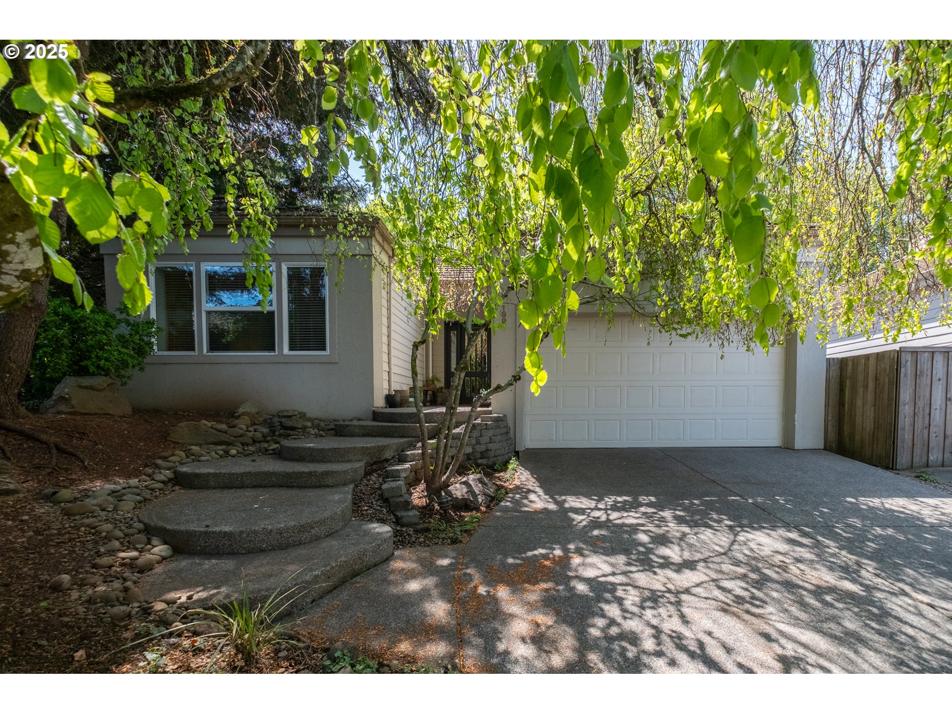 1993 Spicetree LN SE