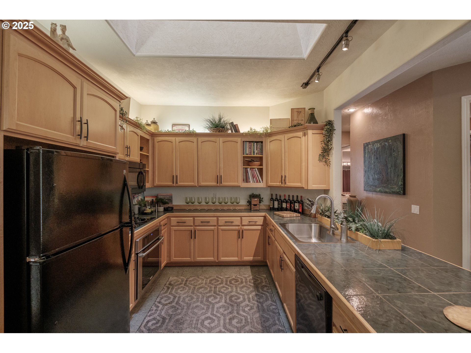 1993 Spicetree LN SE