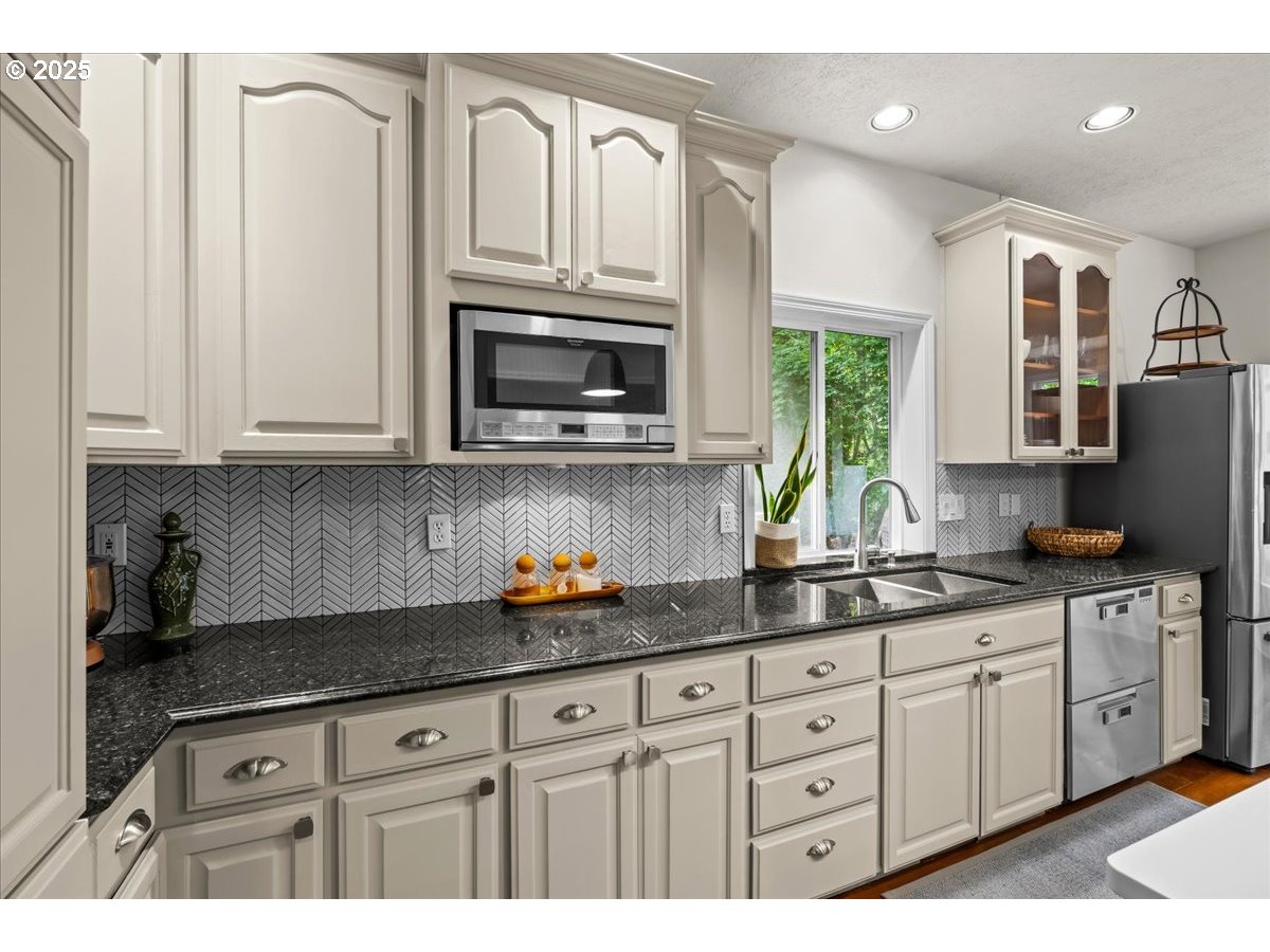 1498 CATHLAMET CT