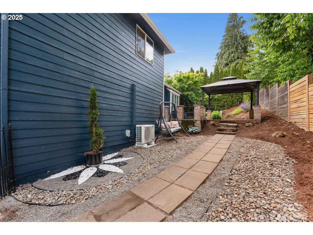 1498 CATHLAMET CT