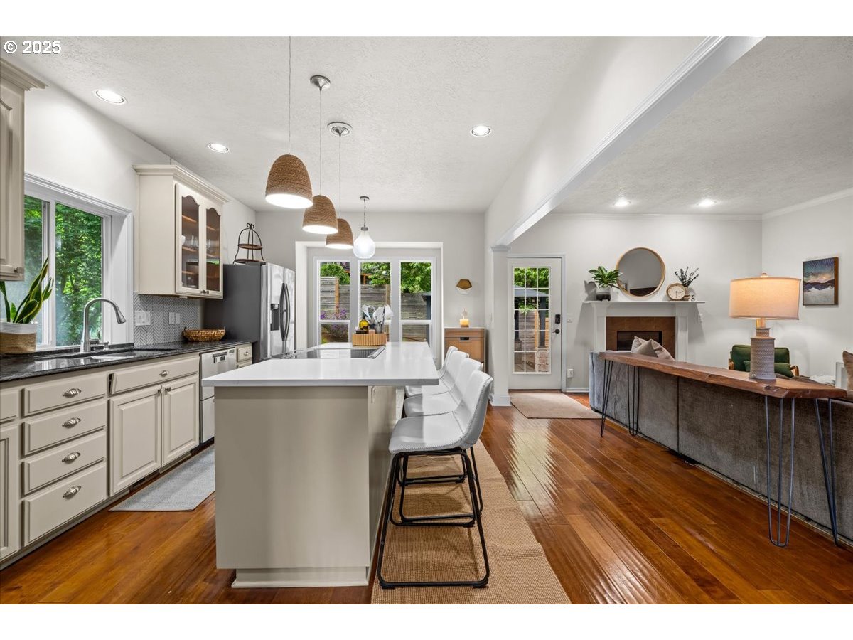 1498 CATHLAMET CT