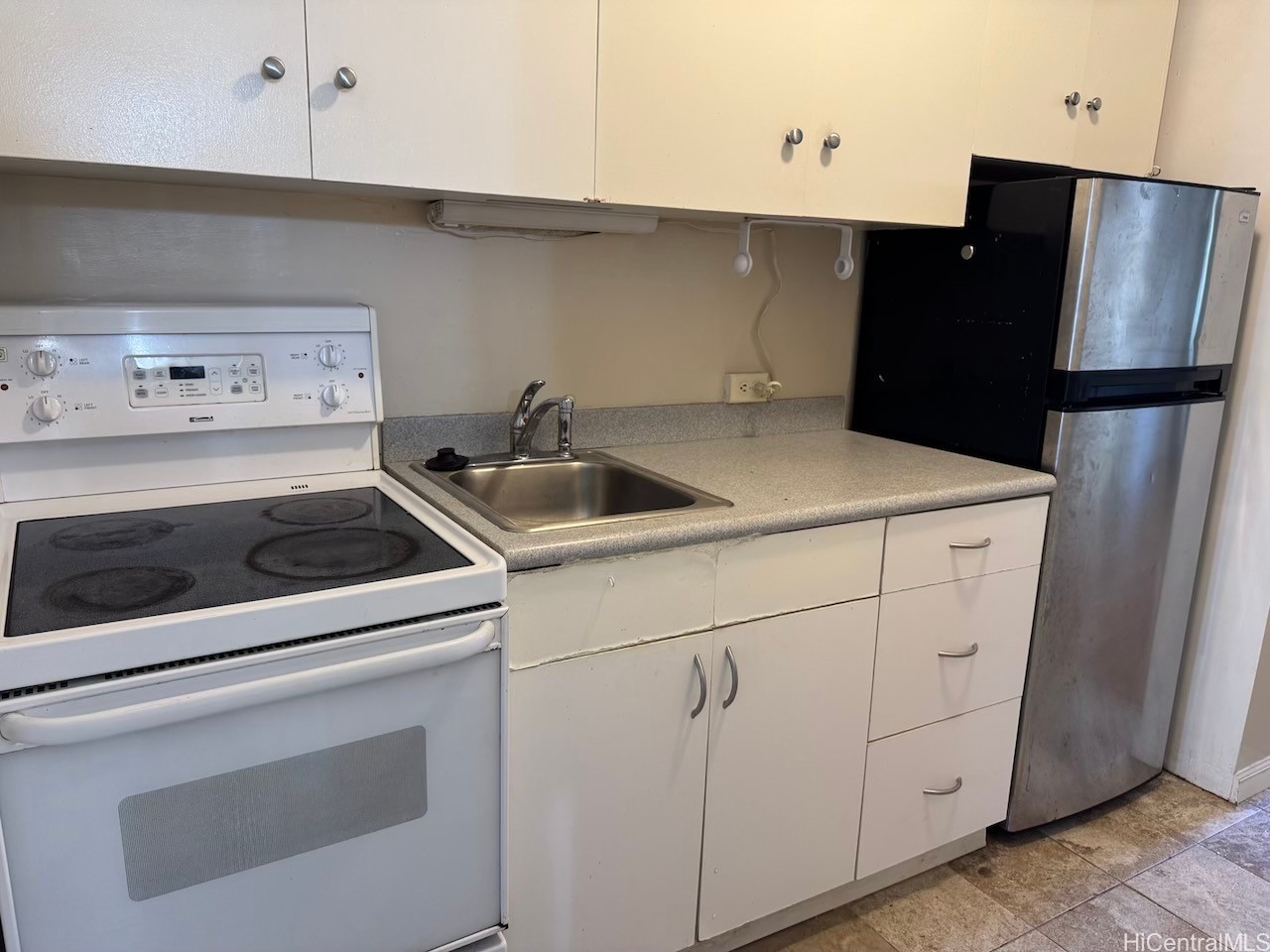 425 Ena Road 907C