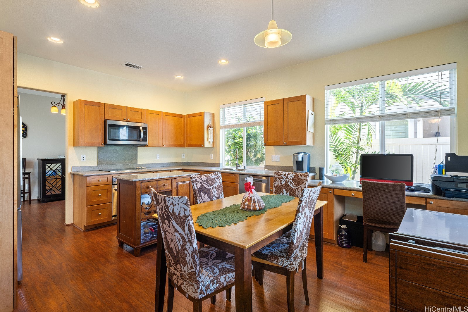 91-1028 Kai Uhu Street