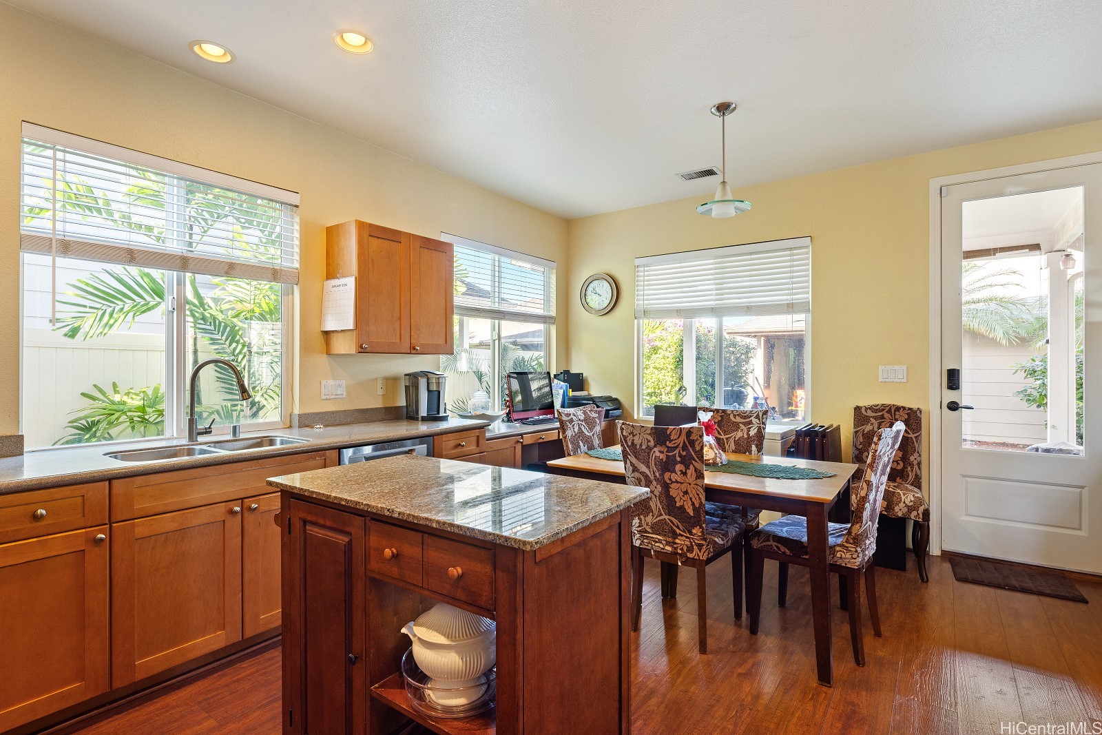 91-1028 Kai Uhu Street