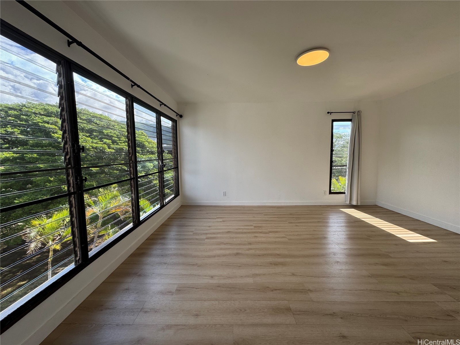 87-123 Helelua Street G301