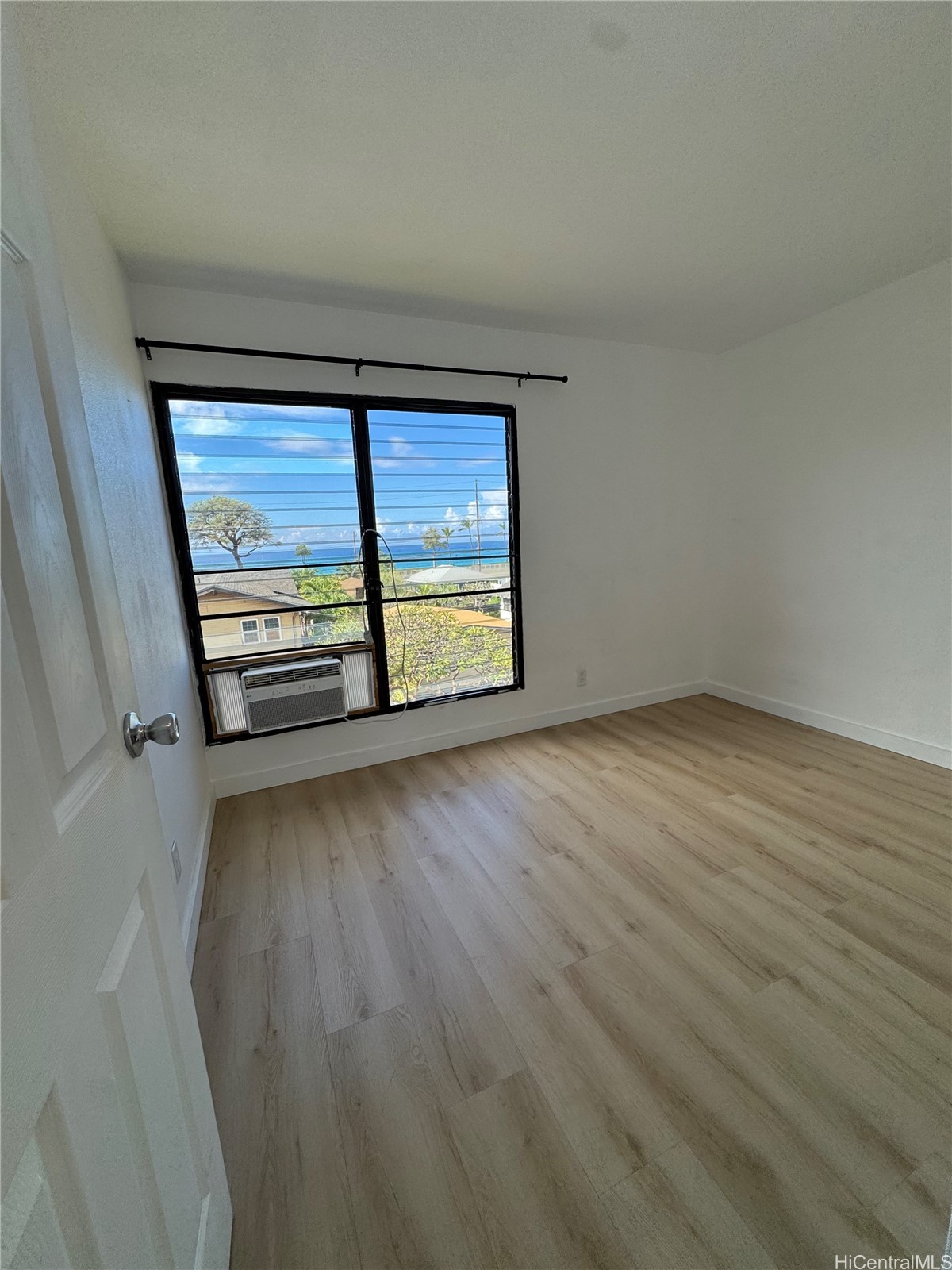 87-123 Helelua Street G301