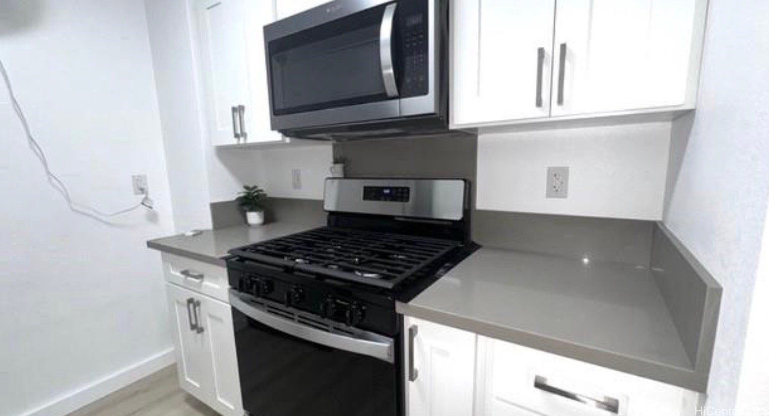 87-123 Helelua Street G301