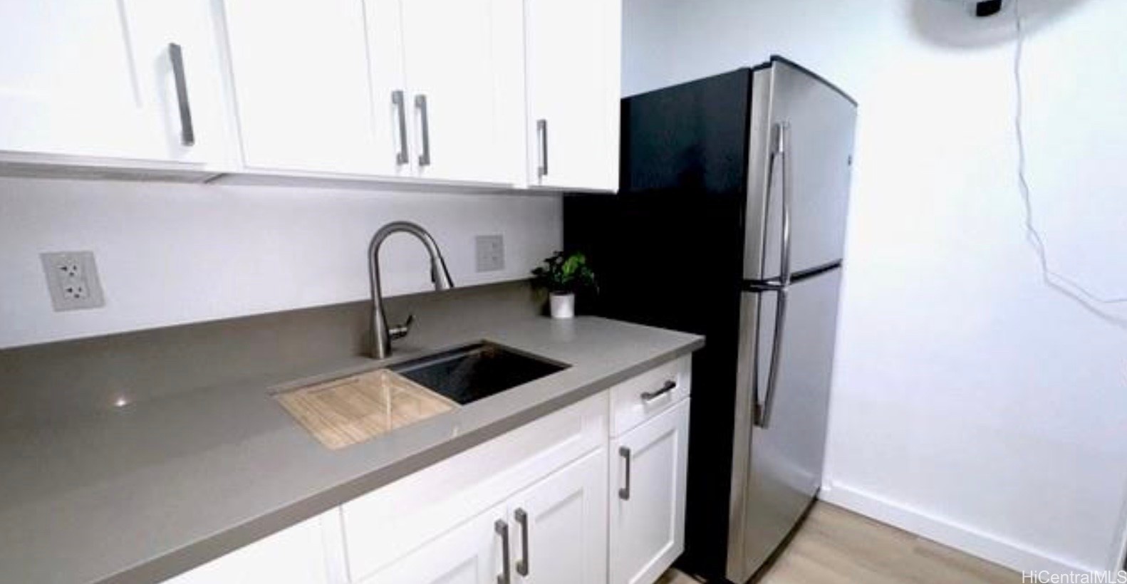 87-123 Helelua Street G301