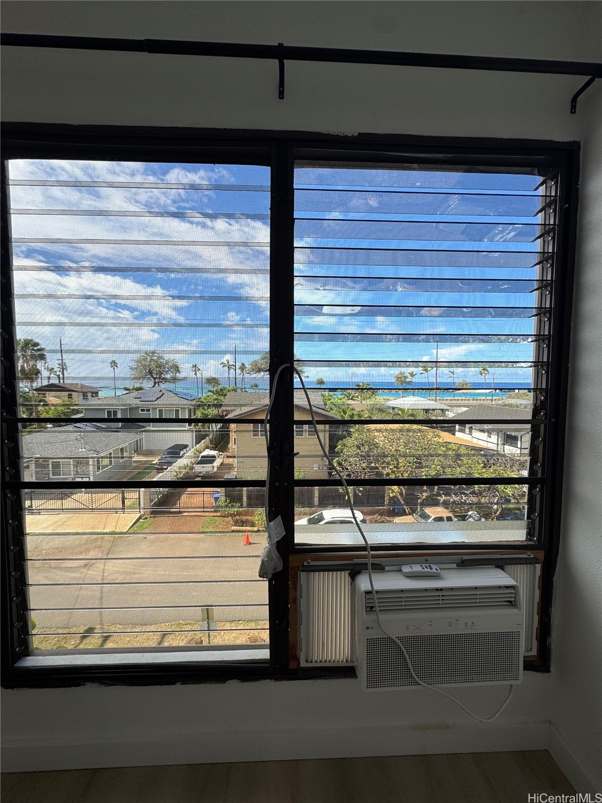 87-123 Helelua Street G301