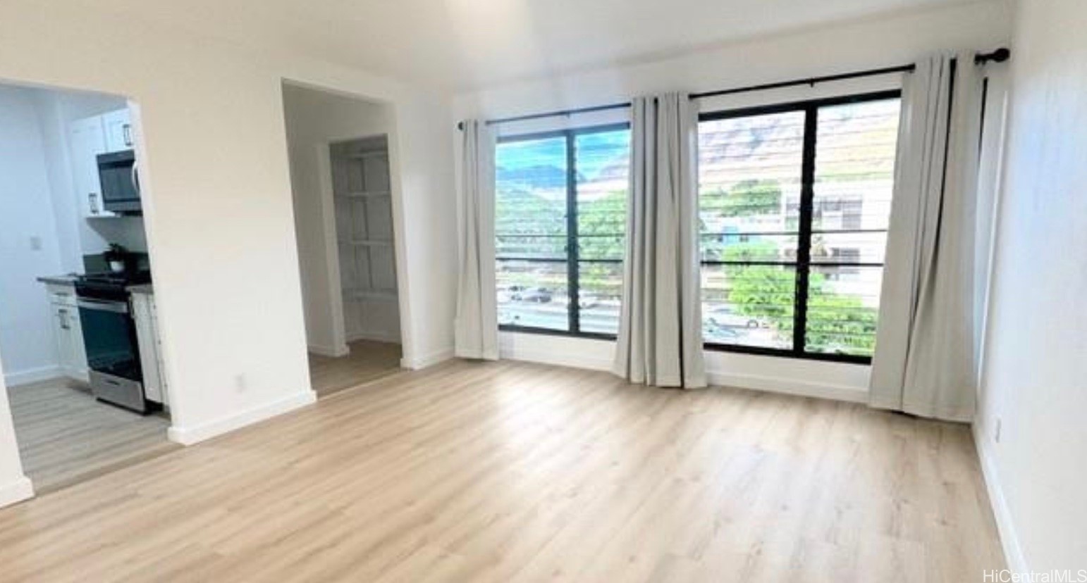 87-123 Helelua Street G301