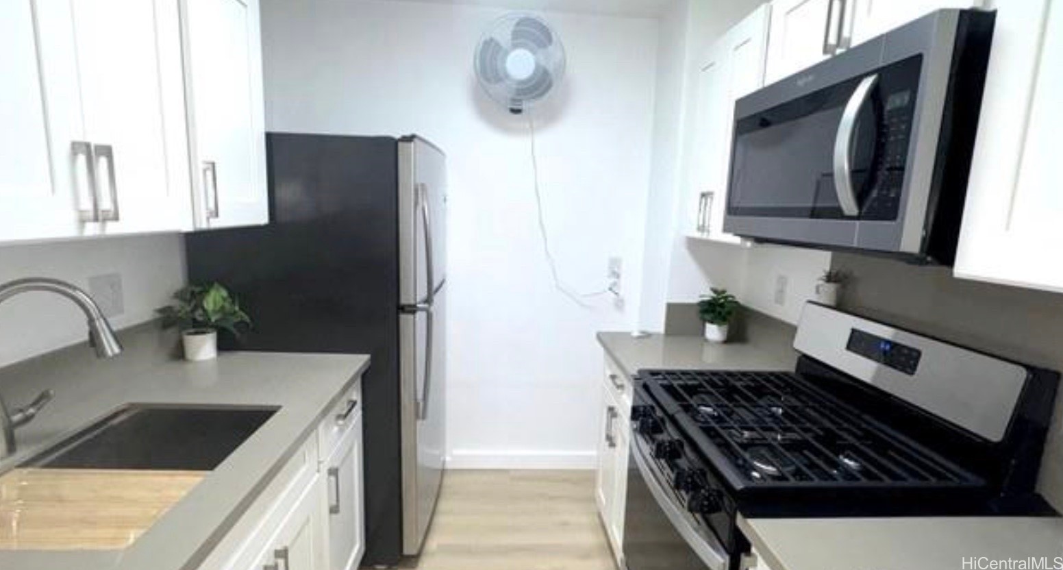 87-123 Helelua Street G301