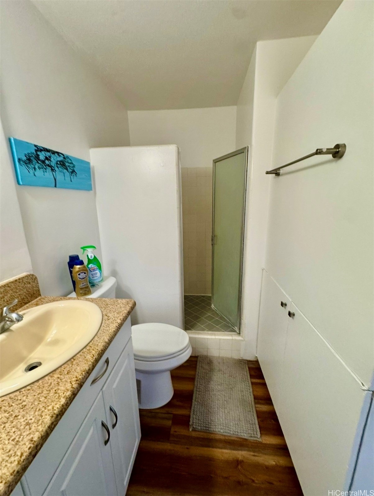 425 Ena Road 302B