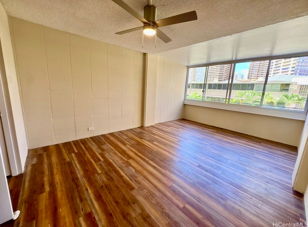 425 Ena Road 302B