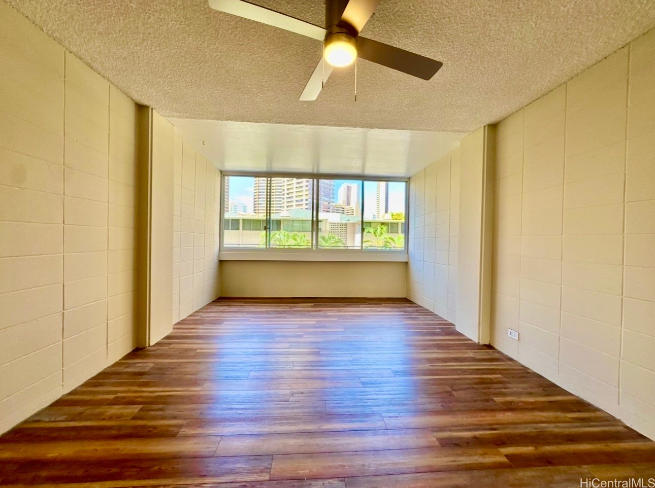 425 Ena Road 302B