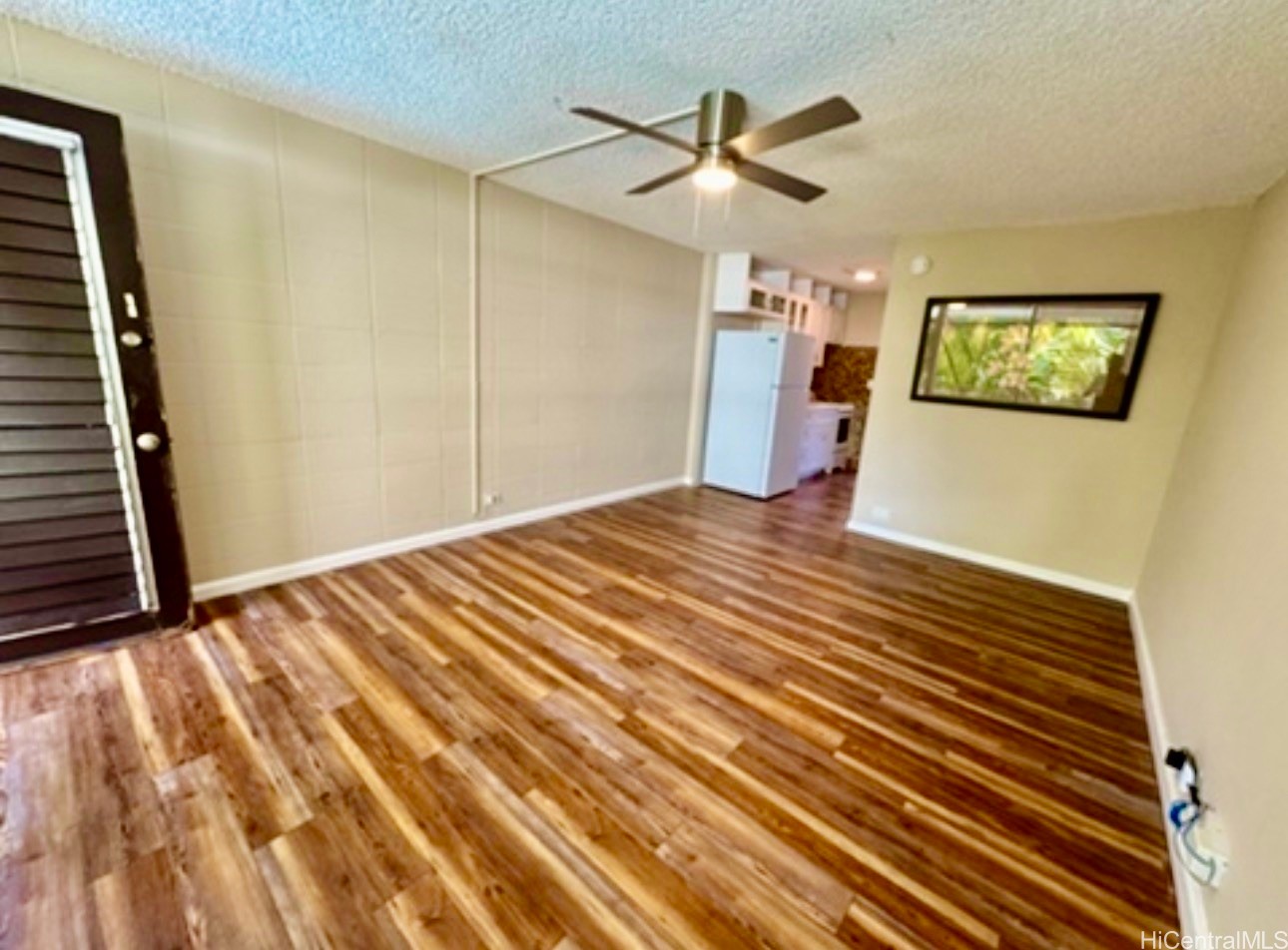 425 Ena Road 302B