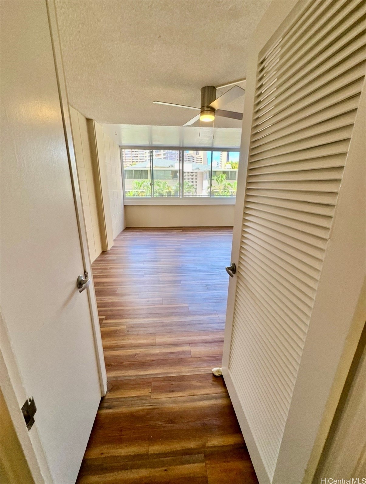 425 Ena Road 302B