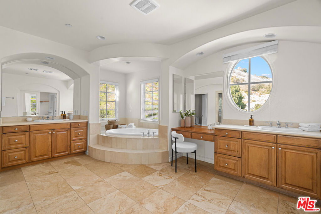 1772 Tamarack Street