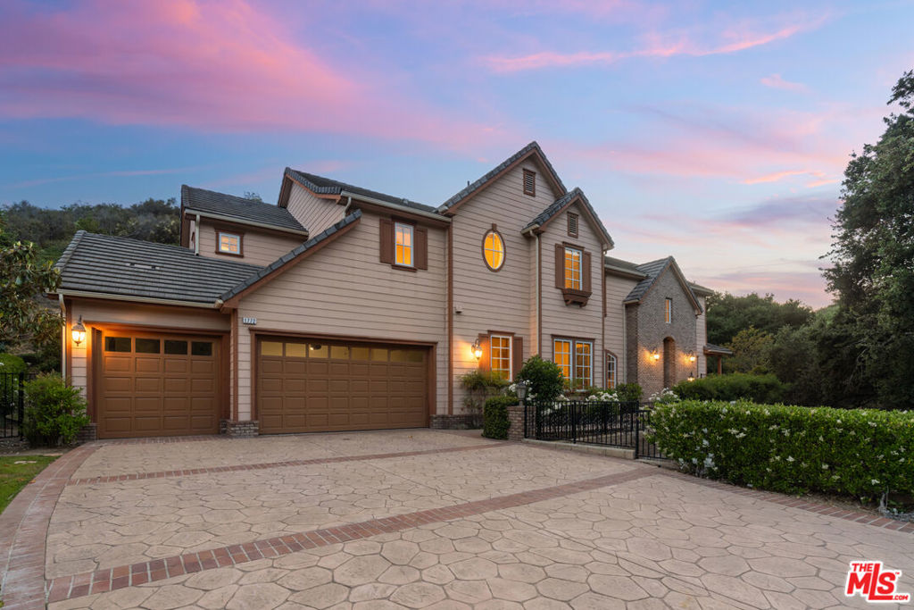 1772 Tamarack Street