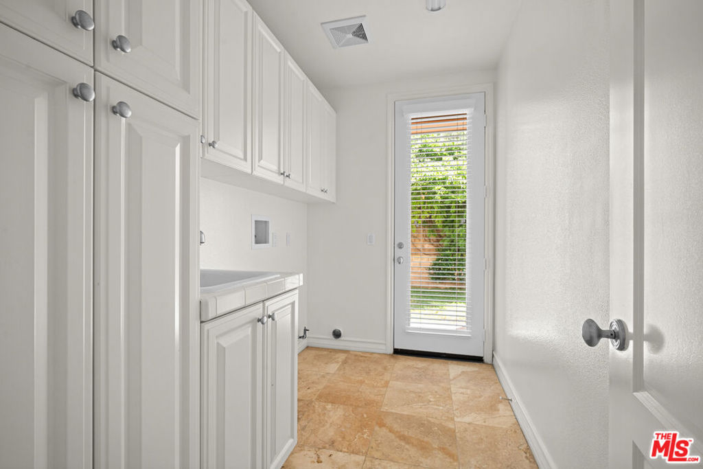 1772 Tamarack Street