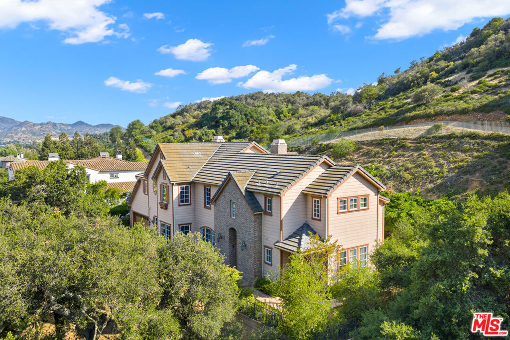 1772 Tamarack Street