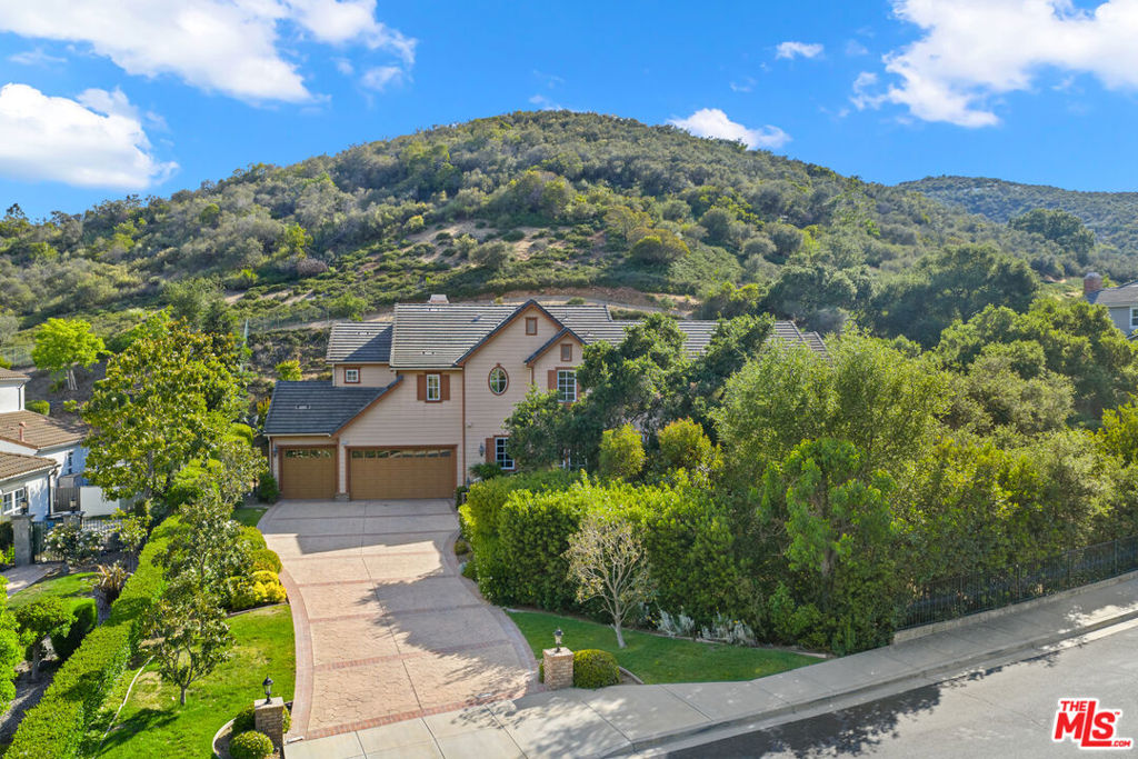 1772 Tamarack Street