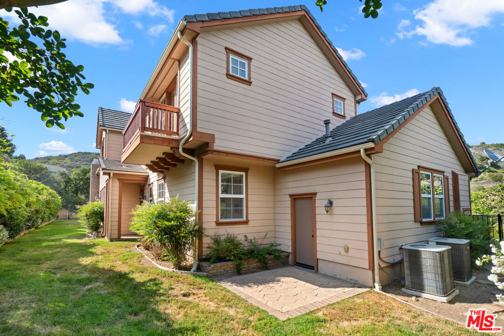 1772 Tamarack Street