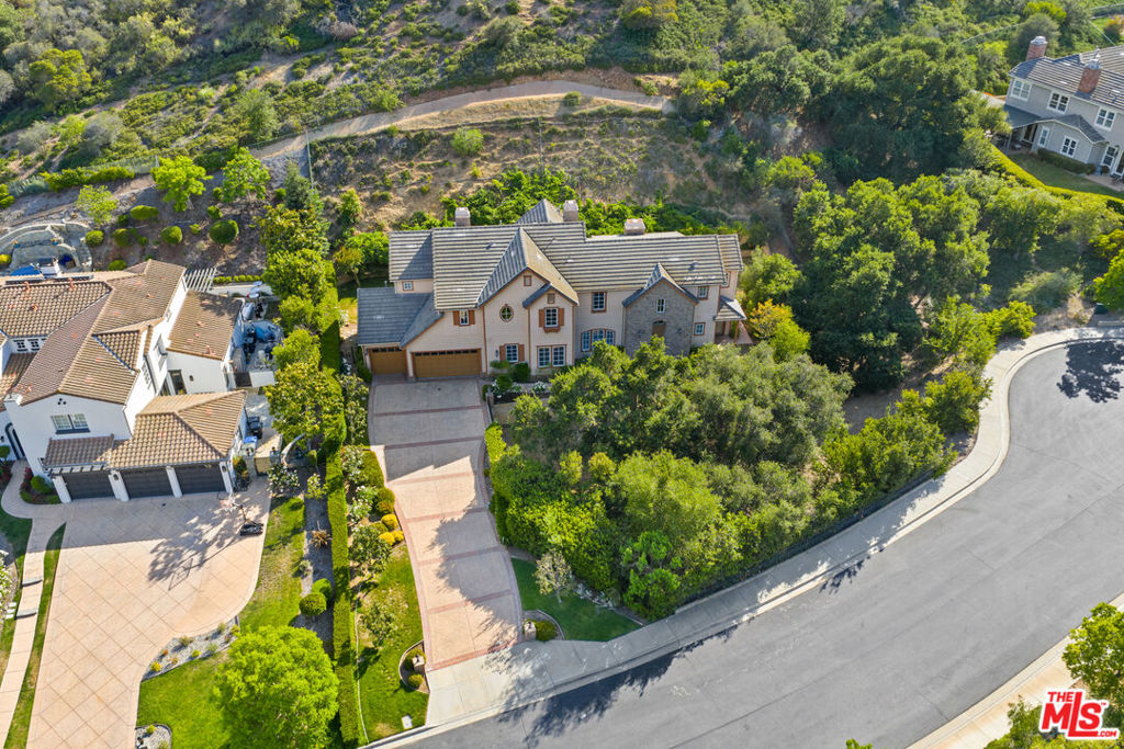 1772 Tamarack Street