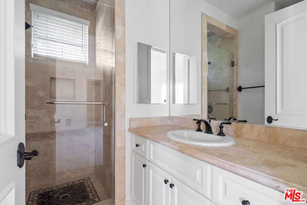 3697 Benedict Canyon Lane