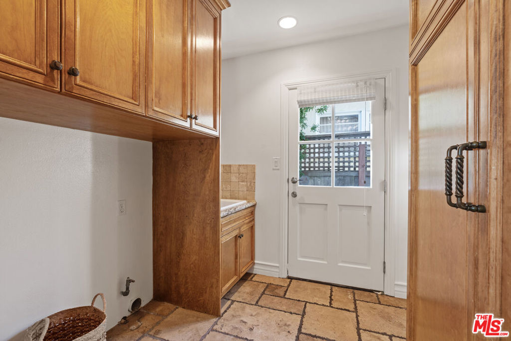 1149 S Carmelina Avenue