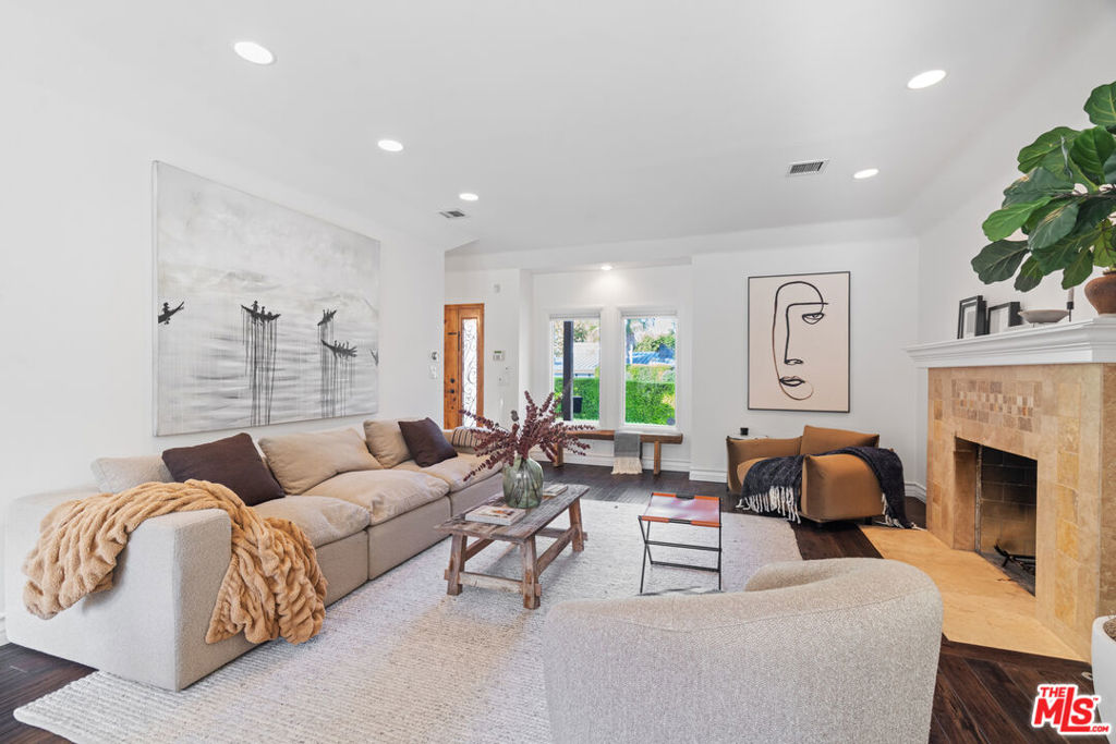 1149 S Carmelina Avenue