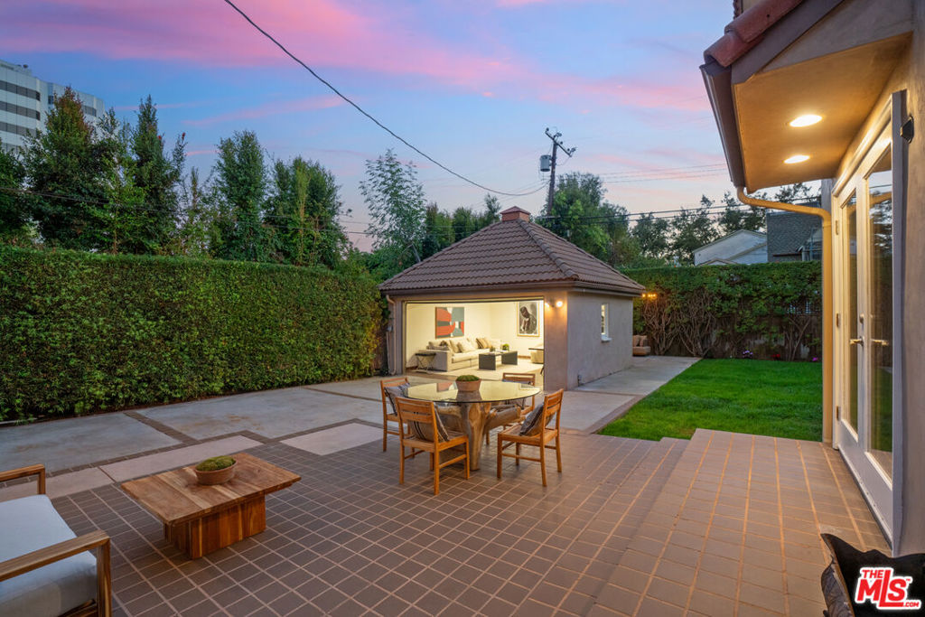 1149 S Carmelina Avenue