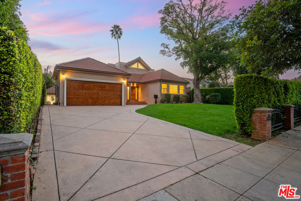 1149 S Carmelina Avenue