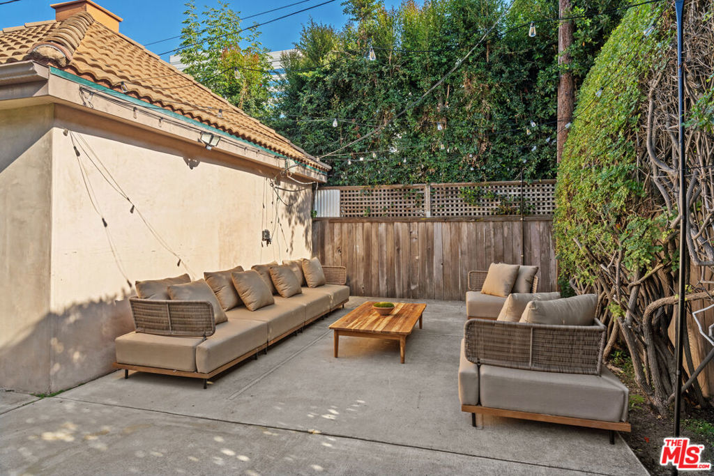 1149 S Carmelina Avenue