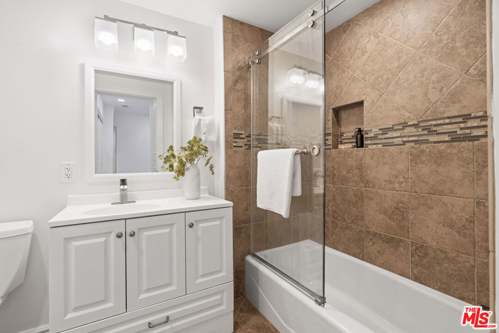 1149 S Carmelina Avenue