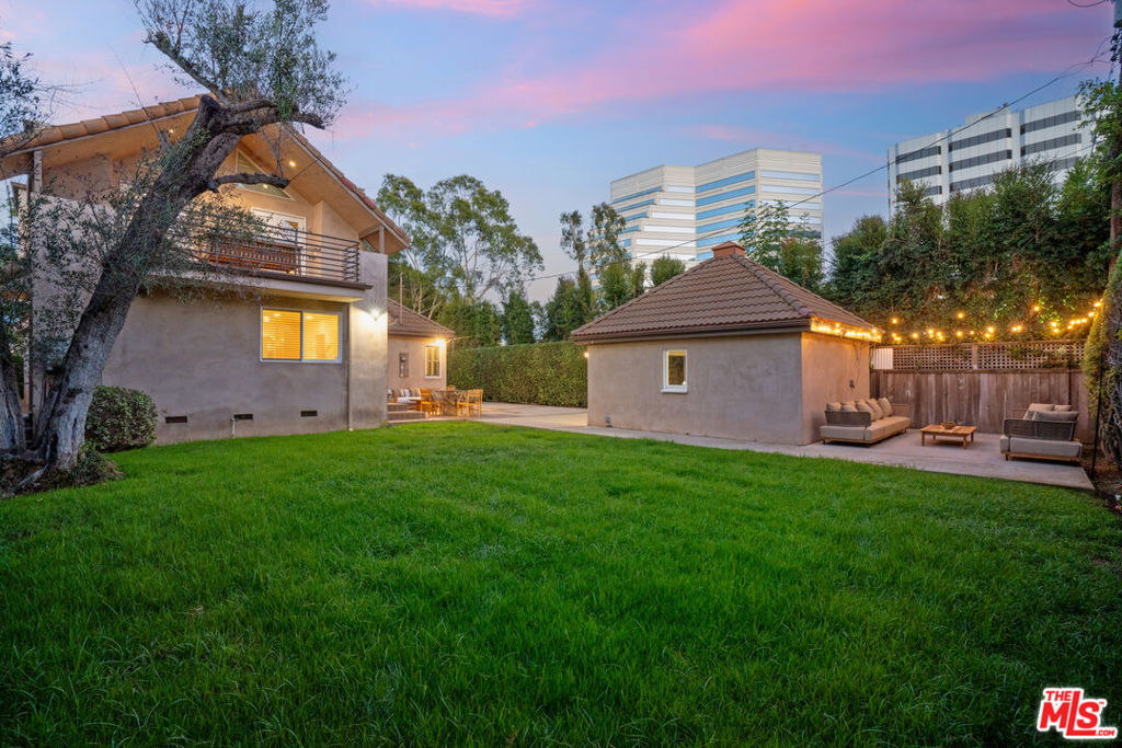 1149 S Carmelina Avenue