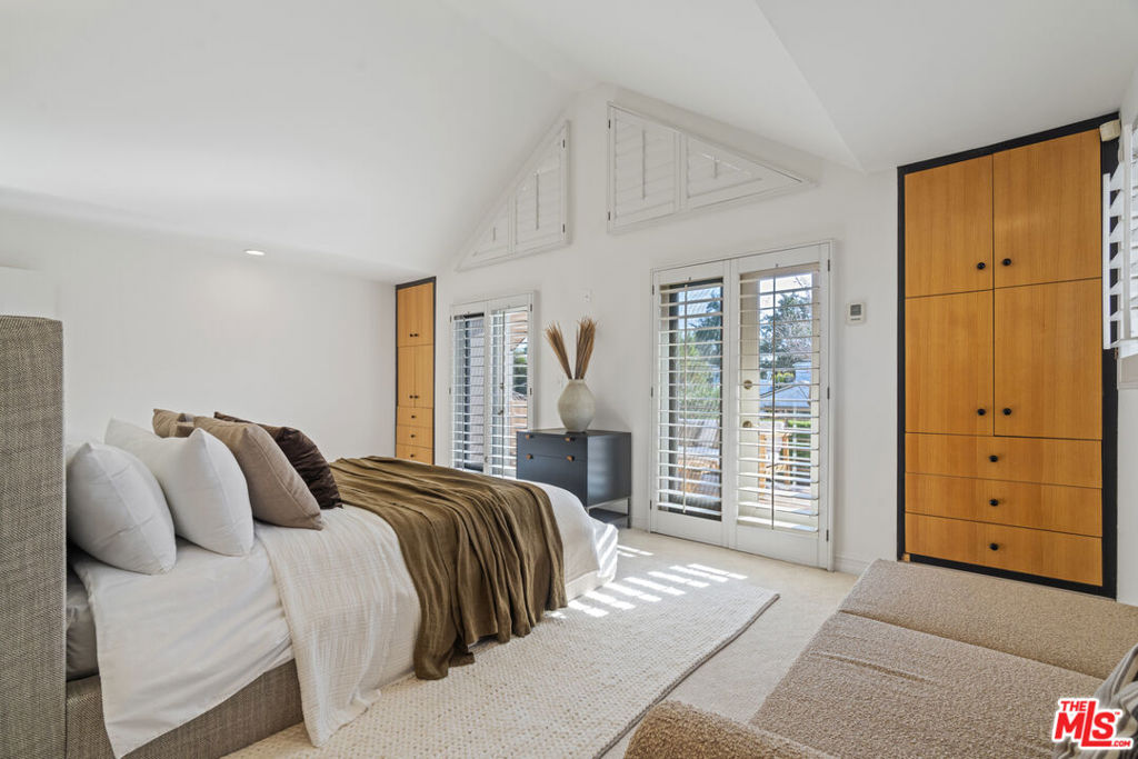 1149 S Carmelina Avenue