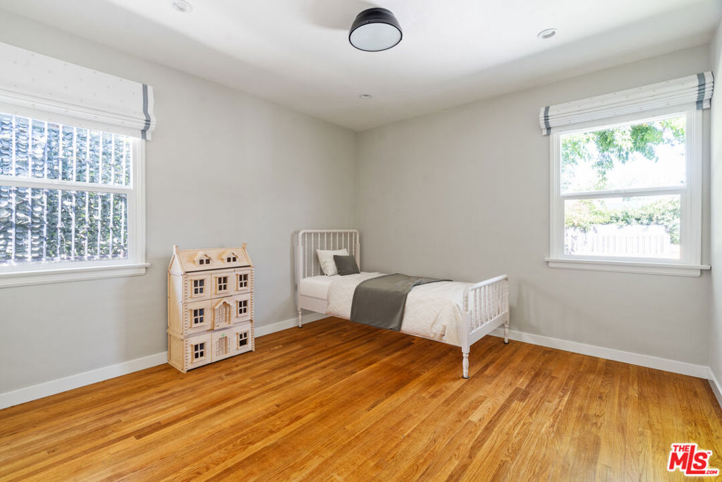 4824 La Canada Boulevard