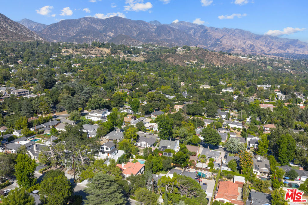 4824 La Canada Boulevard