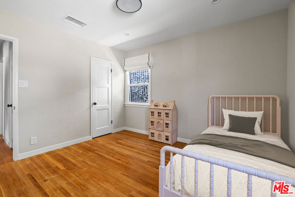 4824 La Canada Boulevard