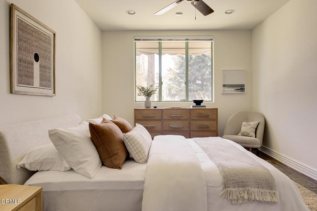 4301 Los Feliz Boulevard 1