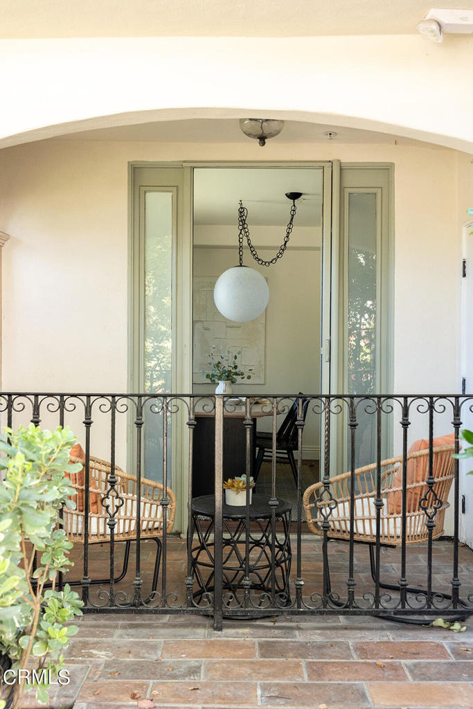 4301 Los Feliz Boulevard 1