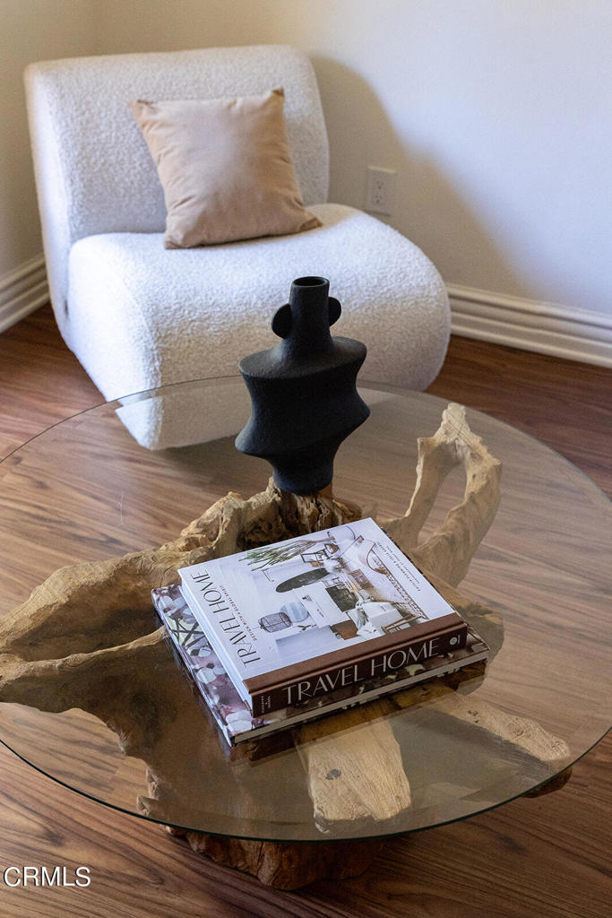 4301 Los Feliz Boulevard 1