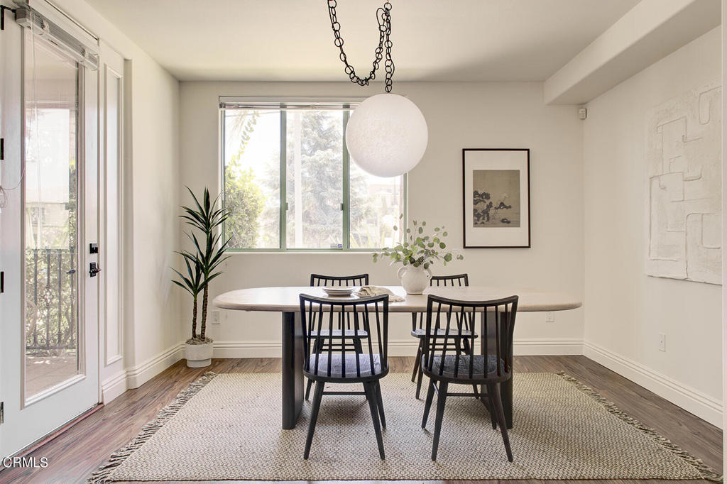 4301 Los Feliz Boulevard 1