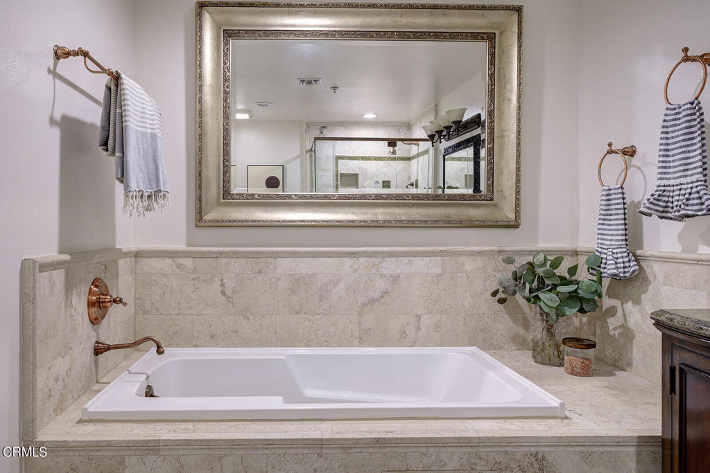 4301 Los Feliz Boulevard 1